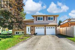 2 CARMICHAEL COURT Orillia, ON L3V 7R6
