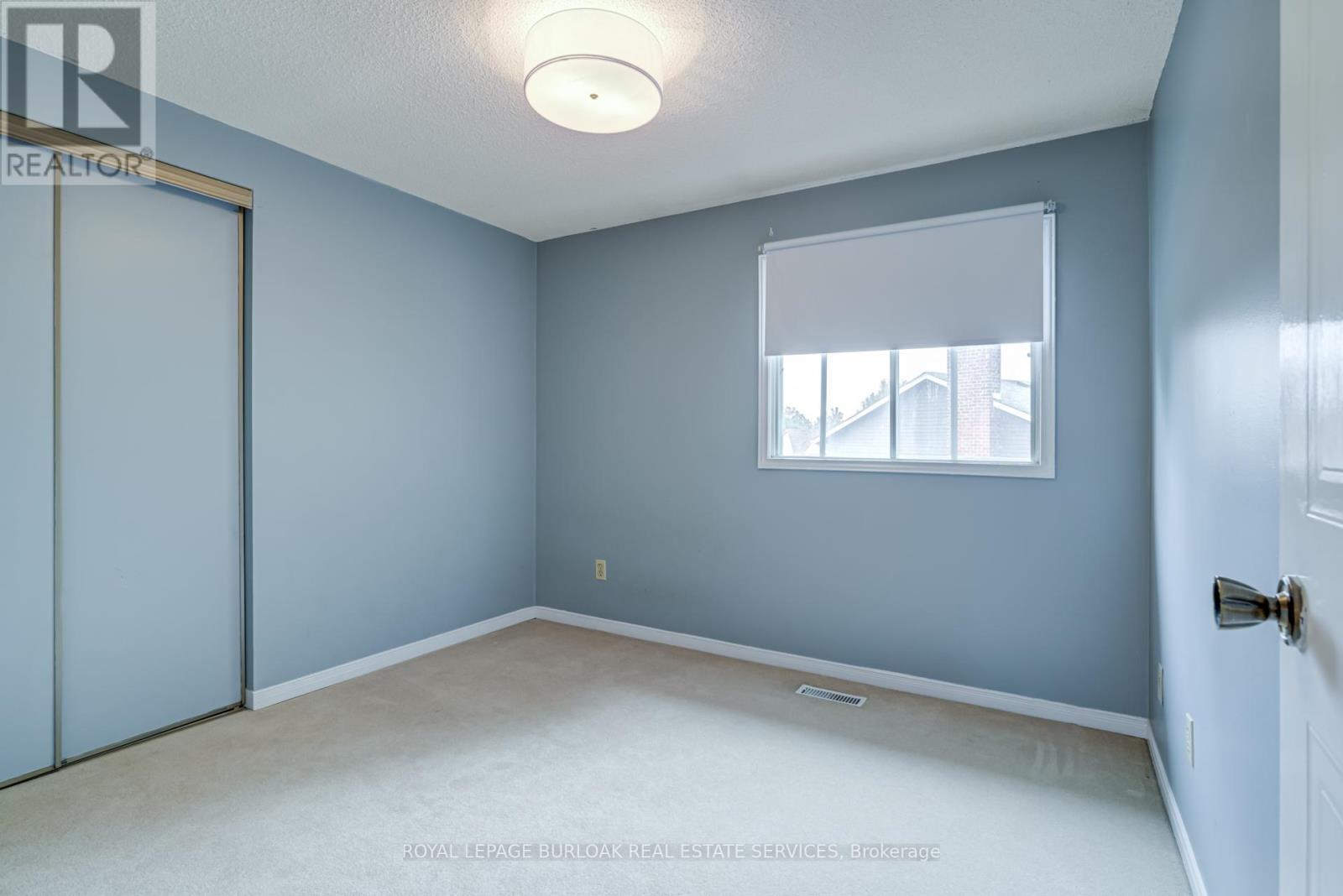 2055 Hunters Wood Drive, Burlington, ON - Indoor Photo Showing Other Room