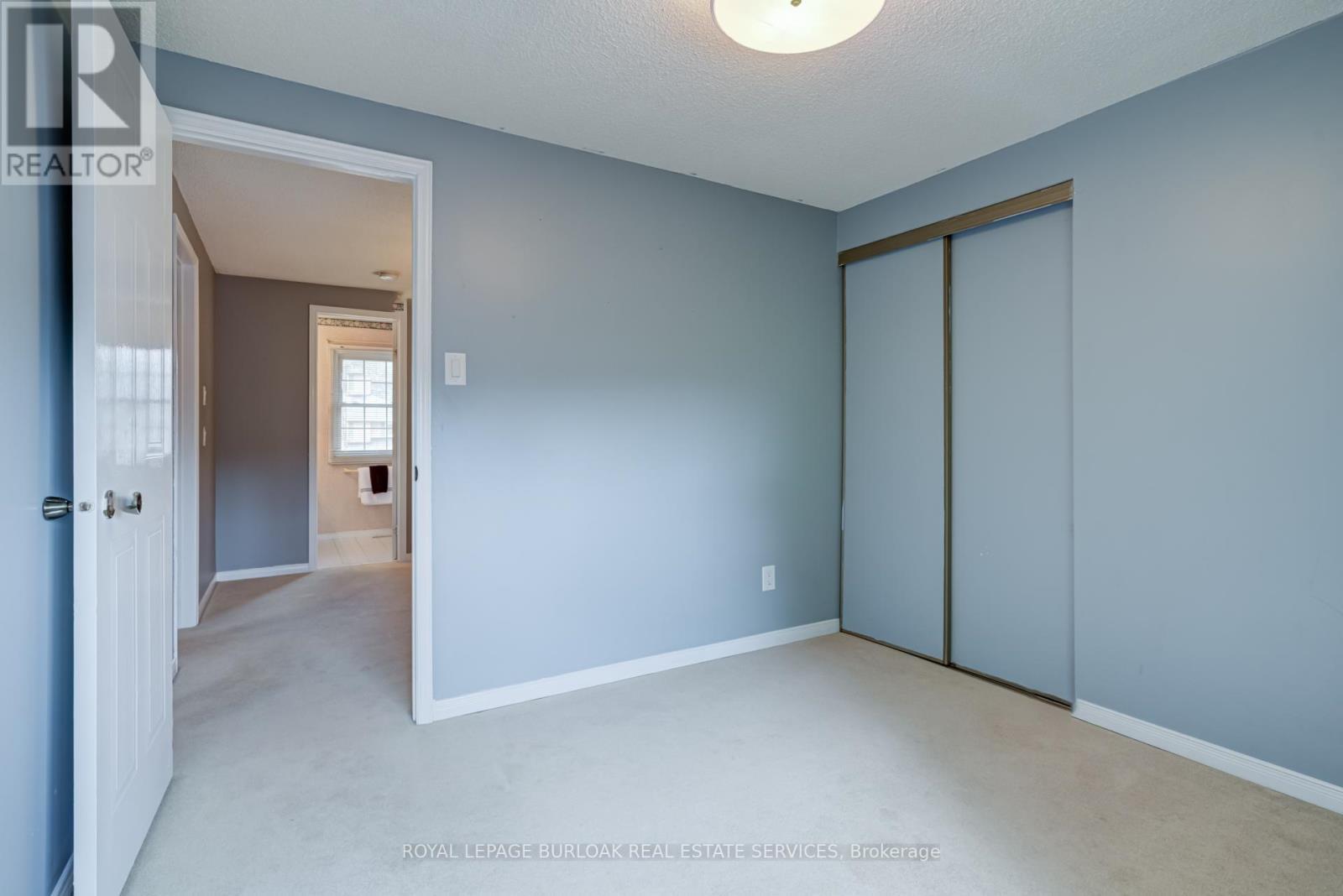 2055 Hunters Wood Drive, Burlington, ON - Indoor Photo Showing Other Room
