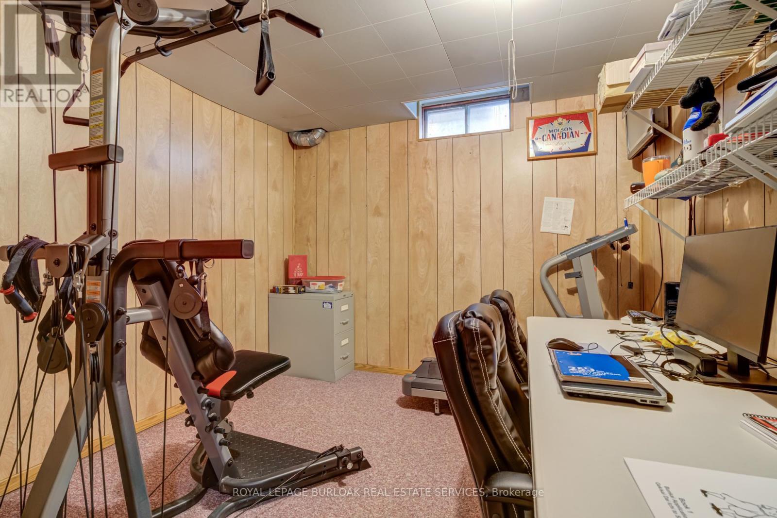 2055 Hunters Wood Drive, Burlington, ON - Indoor