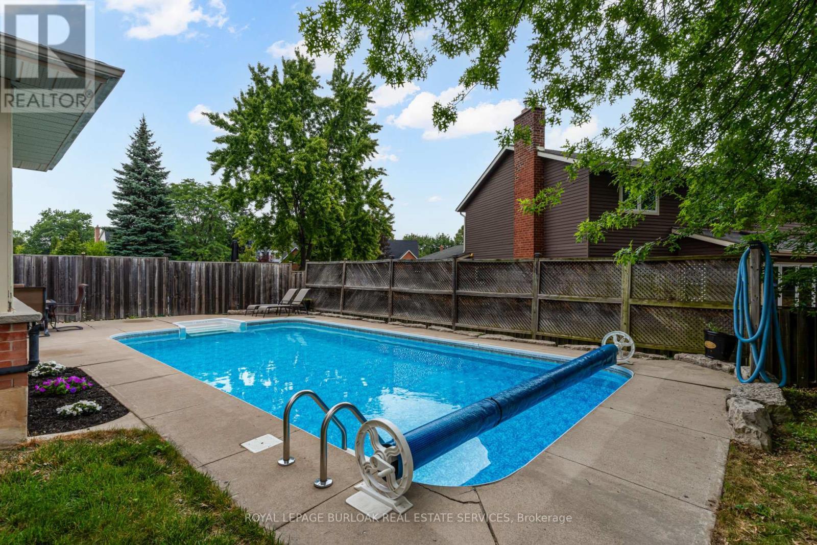 2055 Hunters Wood Drive, Burlington, ON - Outdoor With In Ground Pool