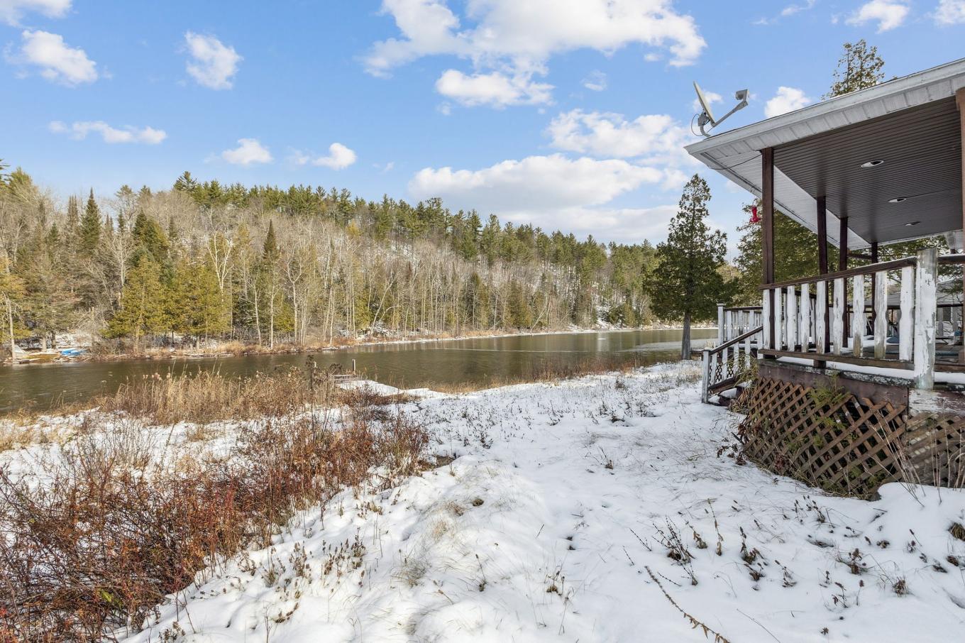 Vue sur l'eau - 98 Ch. Gauthier, Gracefield, QC - Outdoor With View