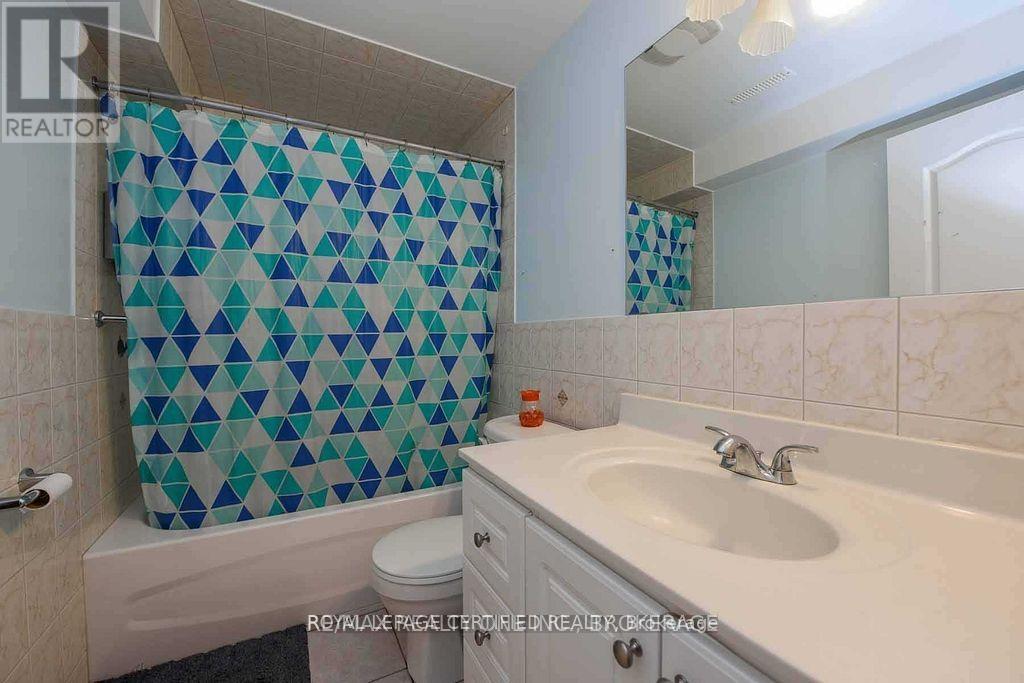 Bsmt - 1 Softneedle Avenue, Brampton, ON - Indoor Photo Showing Bathroom