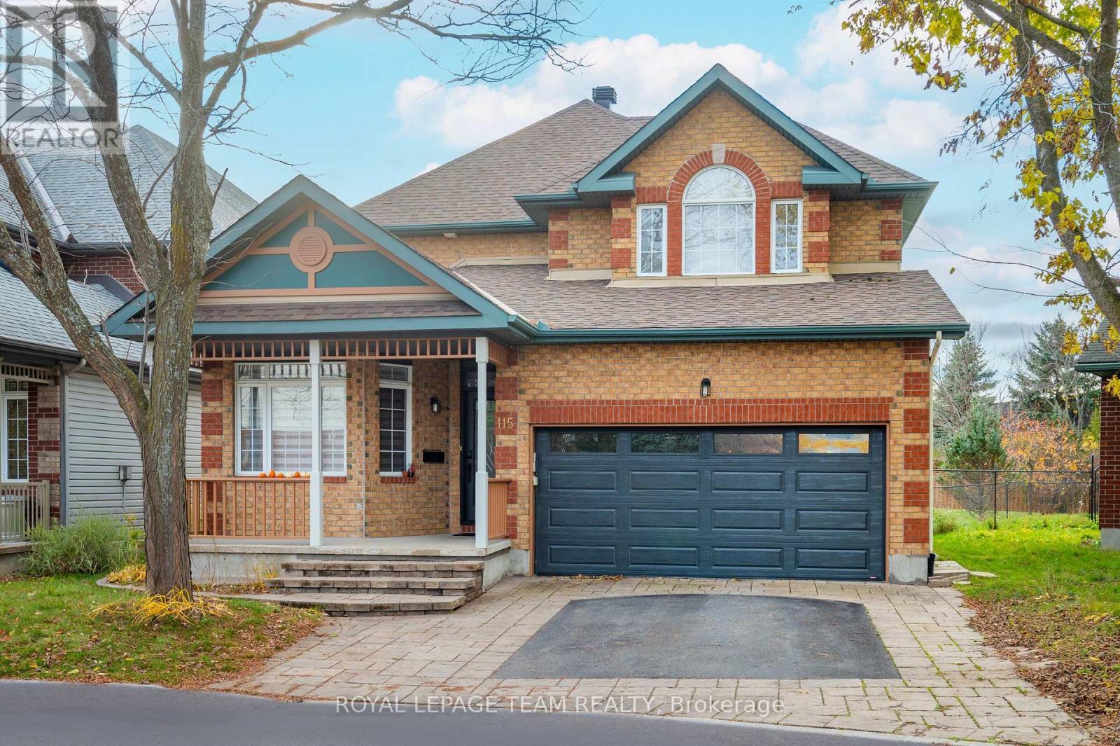 115 Grandpark Circle, Ottawa, ON - Outdoor With Facade