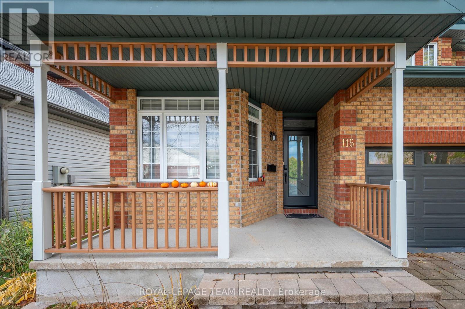 115 Grandpark Circle, Ottawa, ON - Outdoor With Exterior