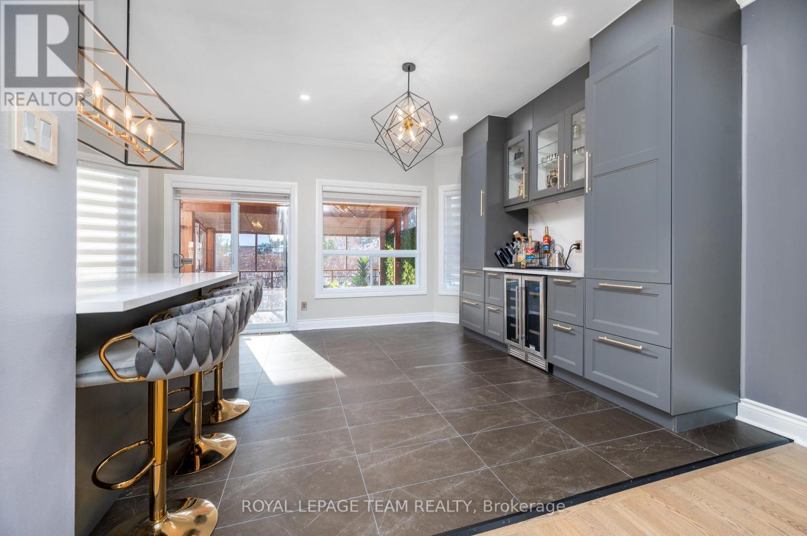 115 Grandpark Circle, Ottawa, ON - Indoor