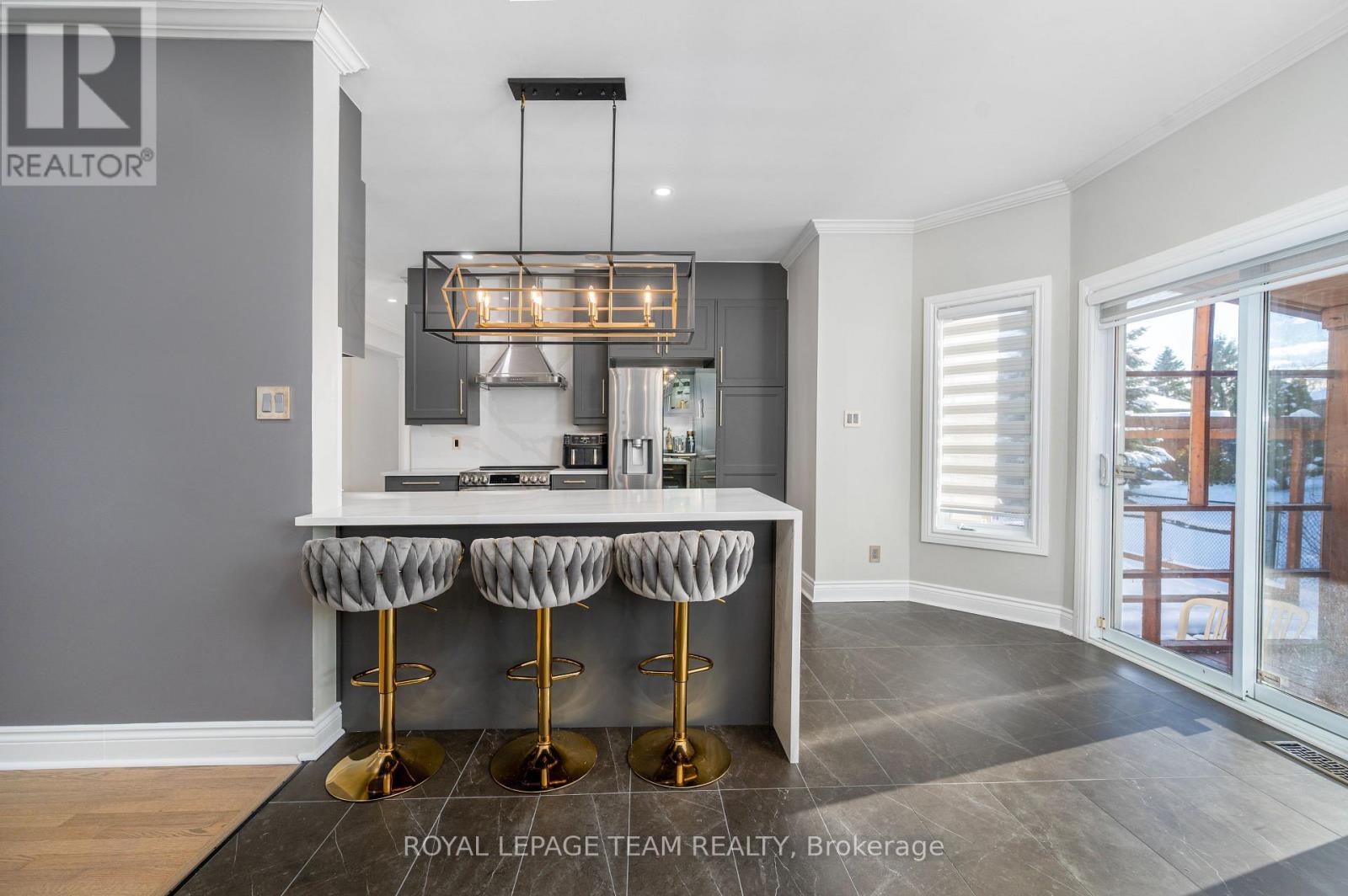 115 Grandpark Circle, Ottawa, ON - Indoor