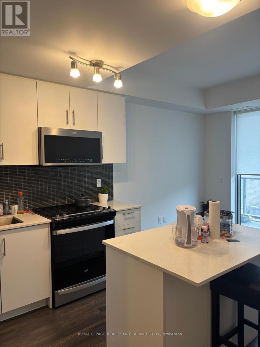 260 - 65 Attmar Drive, Brampton, ON - Indoor Photo Showing Kitchen
