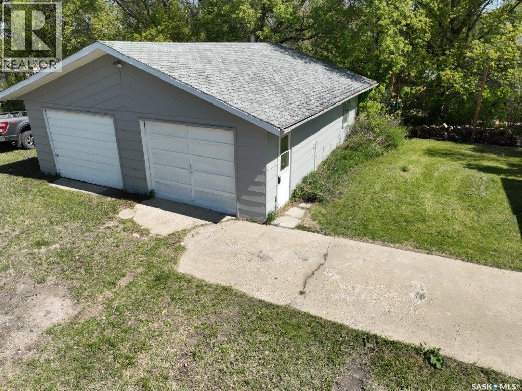 203 2Nd, Stenen, SK - Outdoor