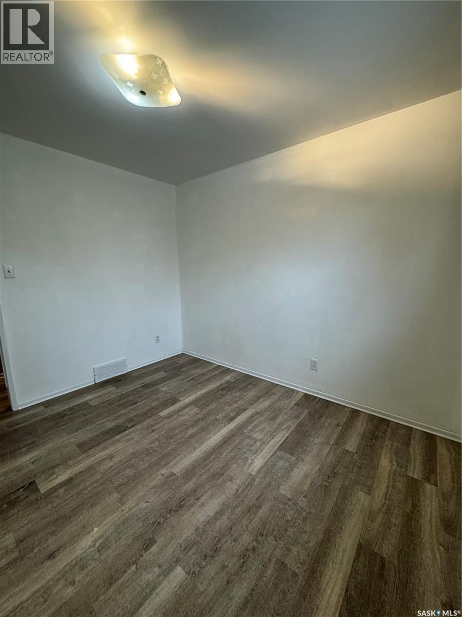 203 2Nd, Stenen, SK - Indoor Photo Showing Other Room