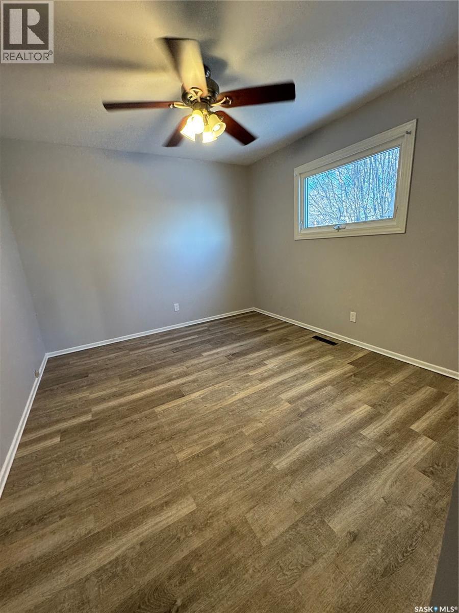 203 2Nd, Stenen, SK - Indoor Photo Showing Other Room