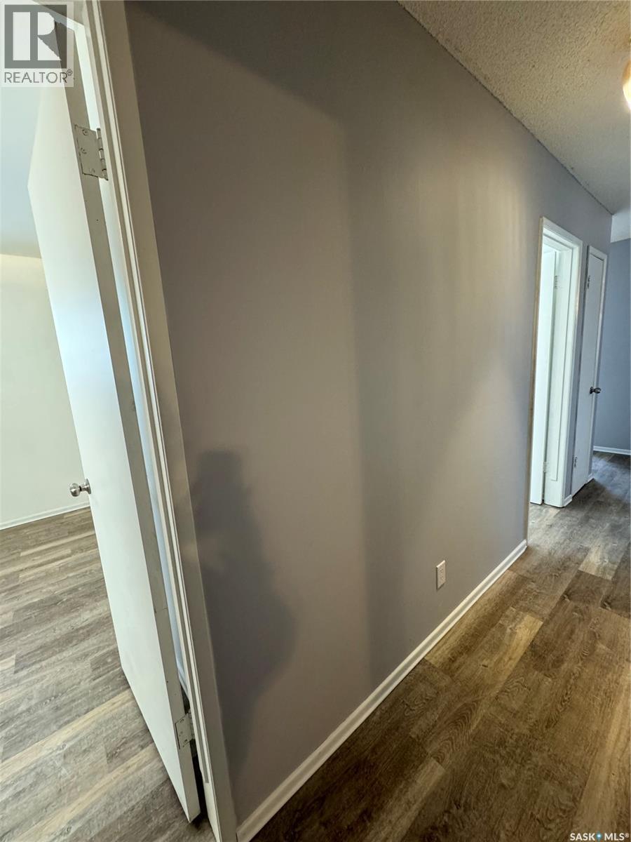 203 2Nd, Stenen, SK - Indoor Photo Showing Other Room