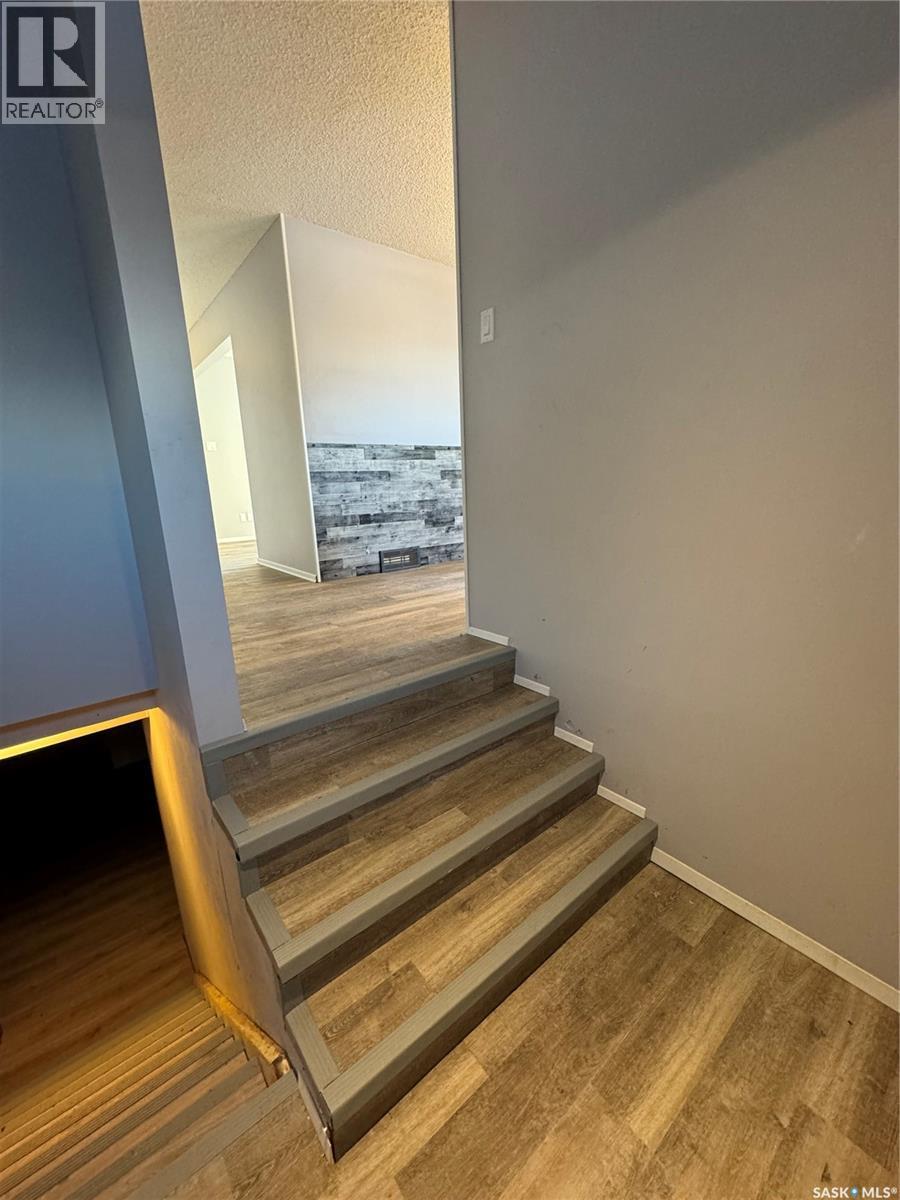 203 2Nd, Stenen, SK - Indoor Photo Showing Other Room
