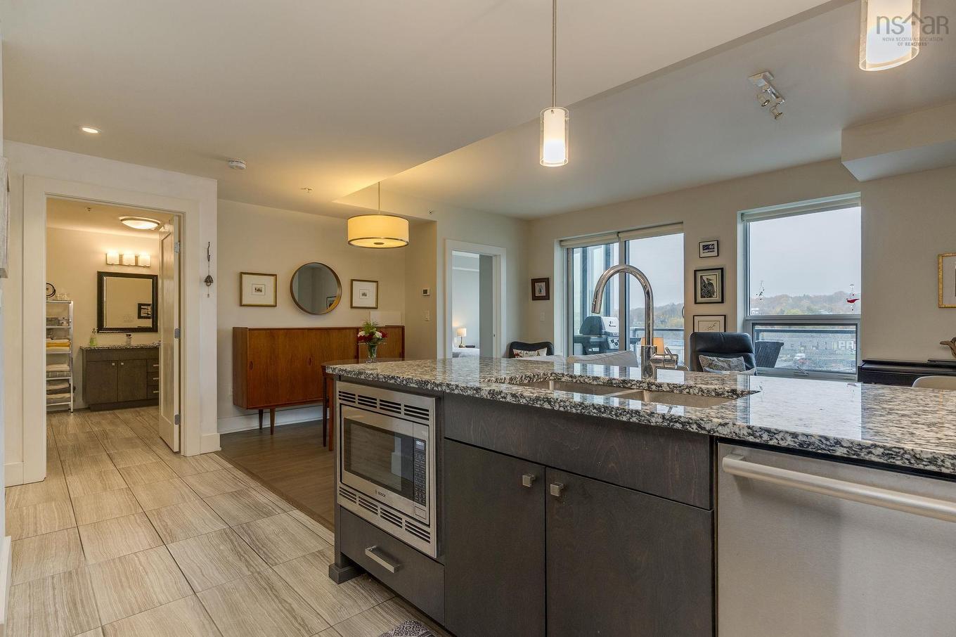 401 67 Kings Wharf Place, Dartmouth, NS