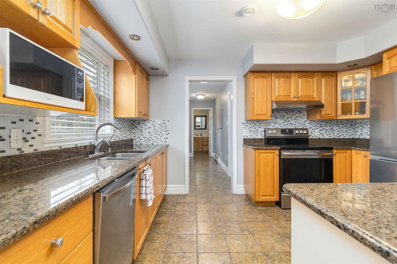 31 Piggott Avenue, Fall River, NS