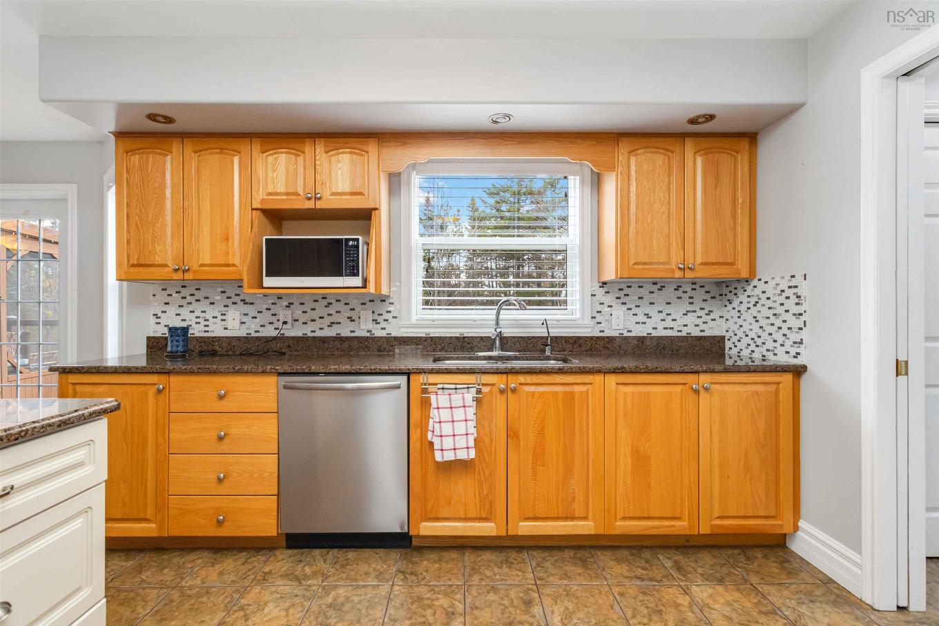 31 Piggott Avenue, Fall River, NS