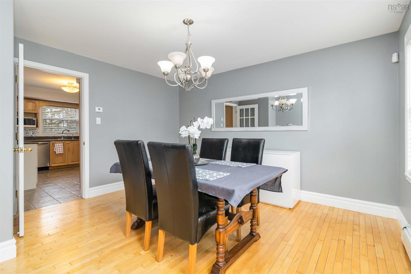 31 Piggott Avenue, Fall River, NS