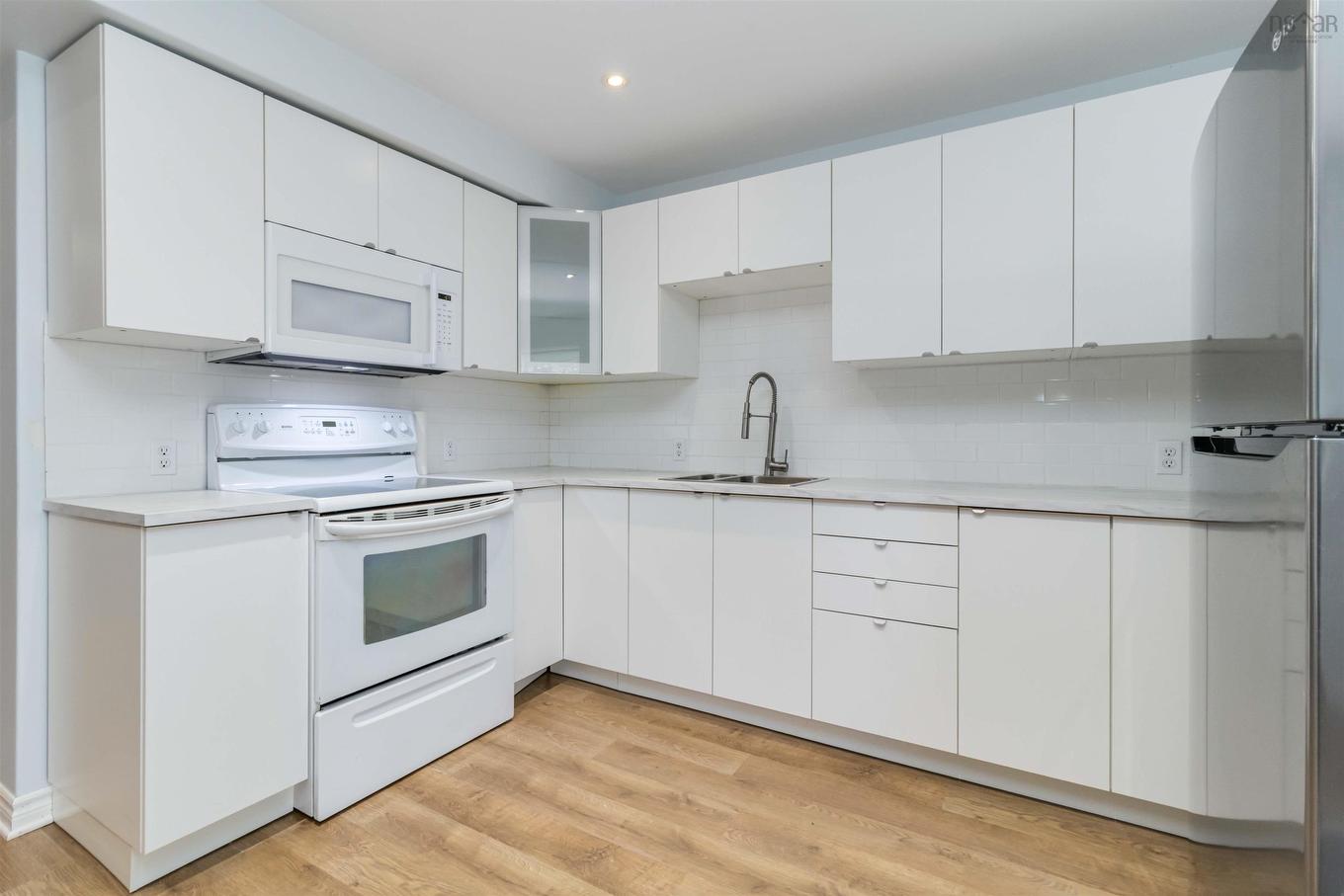 31 Piggott Avenue, Fall River, NS