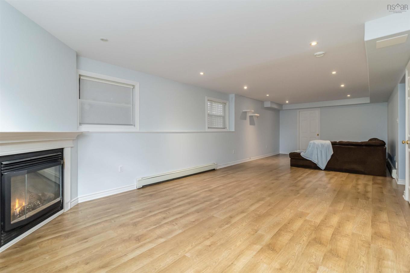 31 Piggott Avenue, Fall River, NS