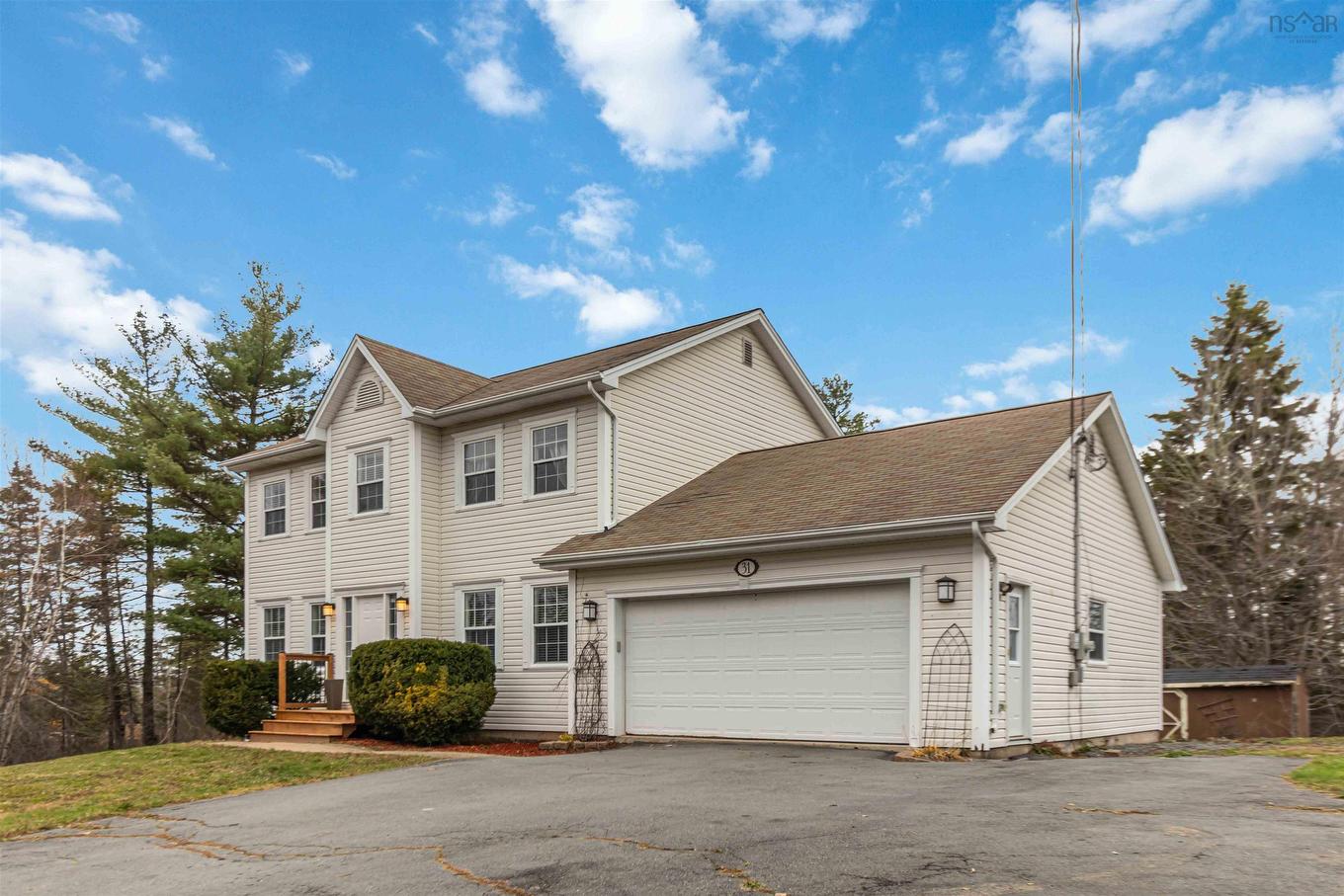 31 Piggott Avenue, Fall River, NS