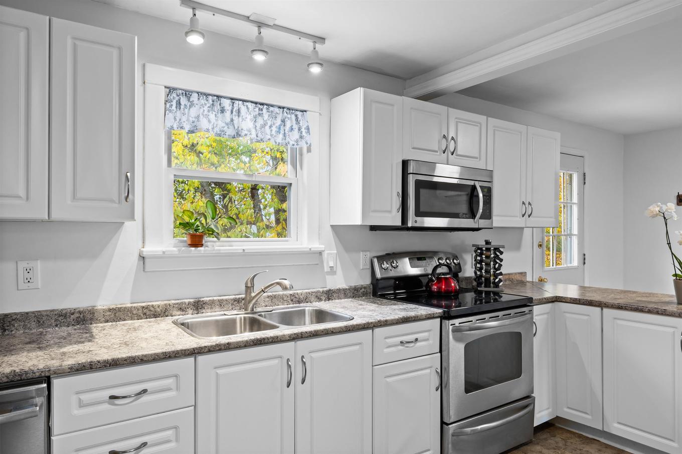 82 Newland Crescent, Charlottetown, PE