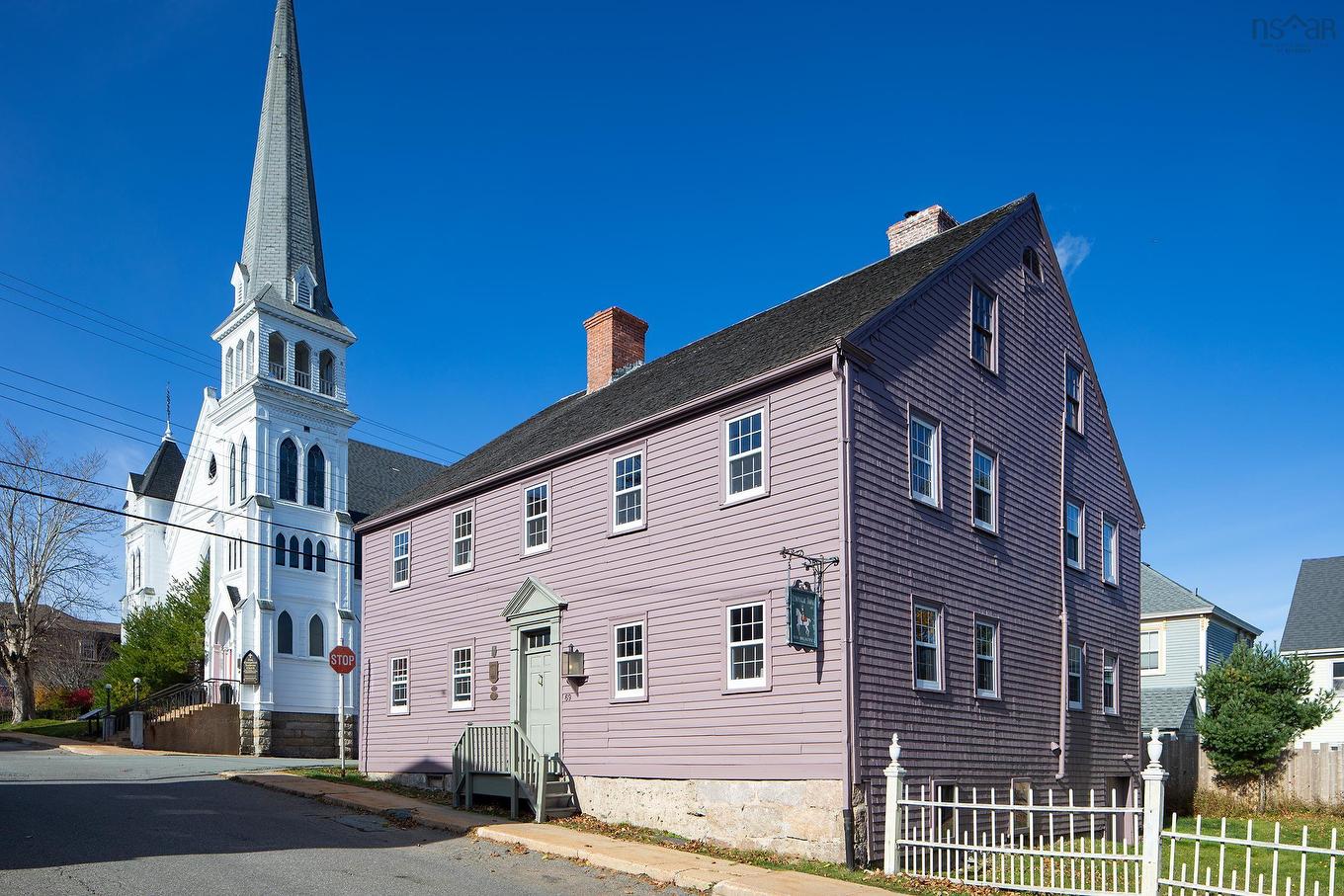 69 Fox Street, Lunenburg, NS