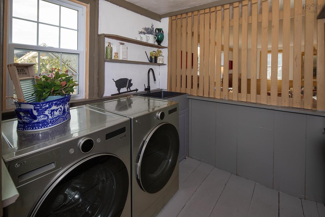 69 Fox Street, Lunenburg, NS