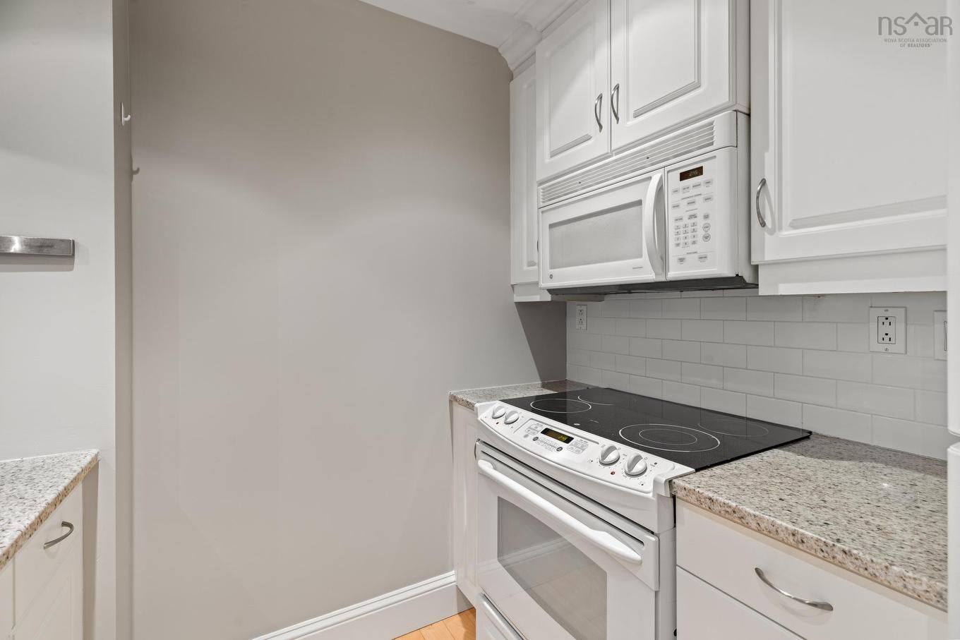 813 1550 Dresden Row, Halifax, NS