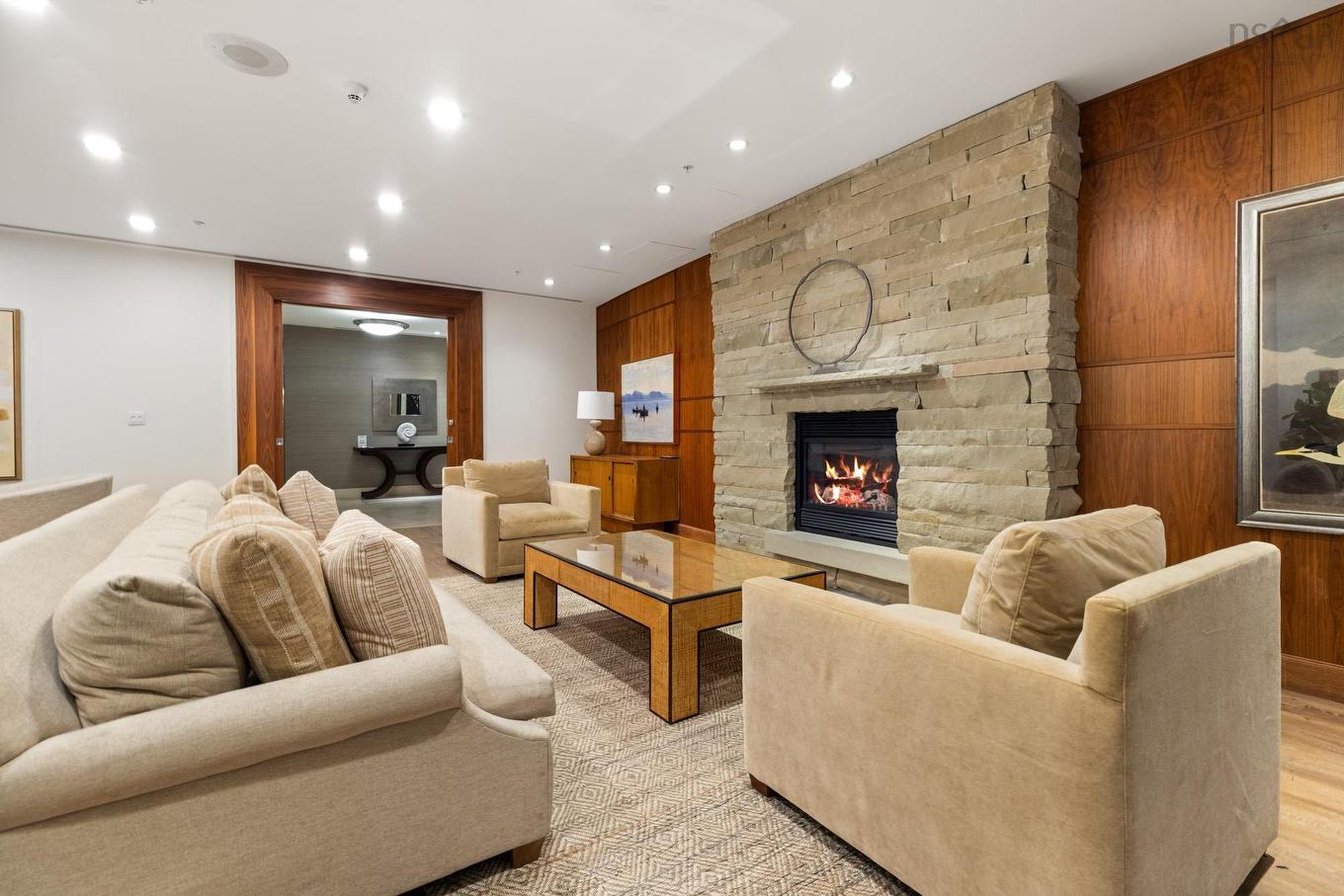 813 1550 Dresden Row, Halifax, NS