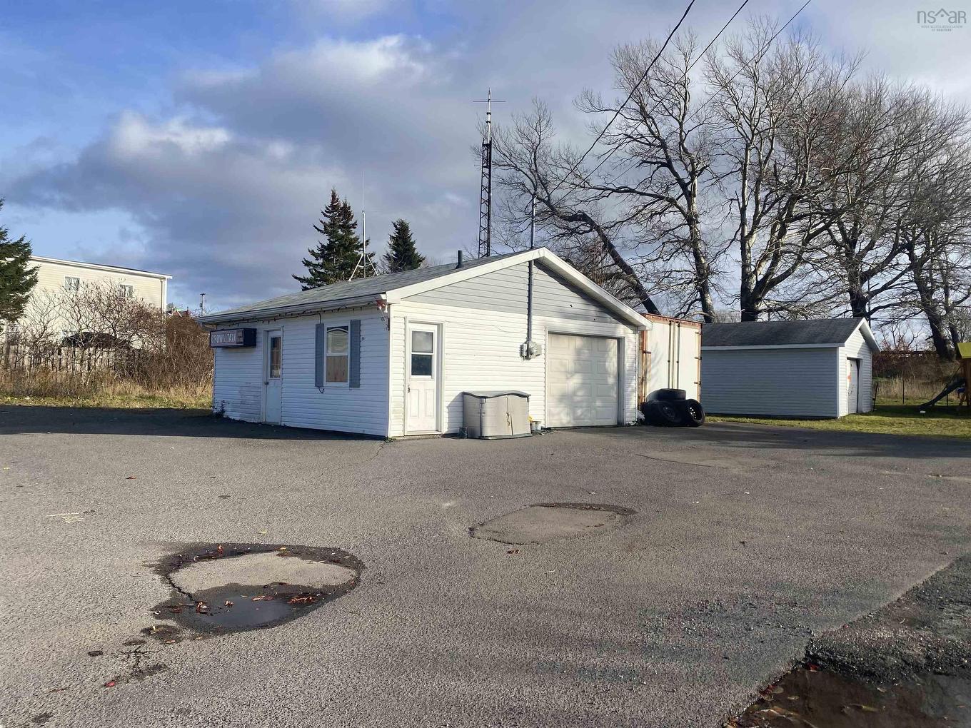 861 Main Street, Sydney Mines, NS