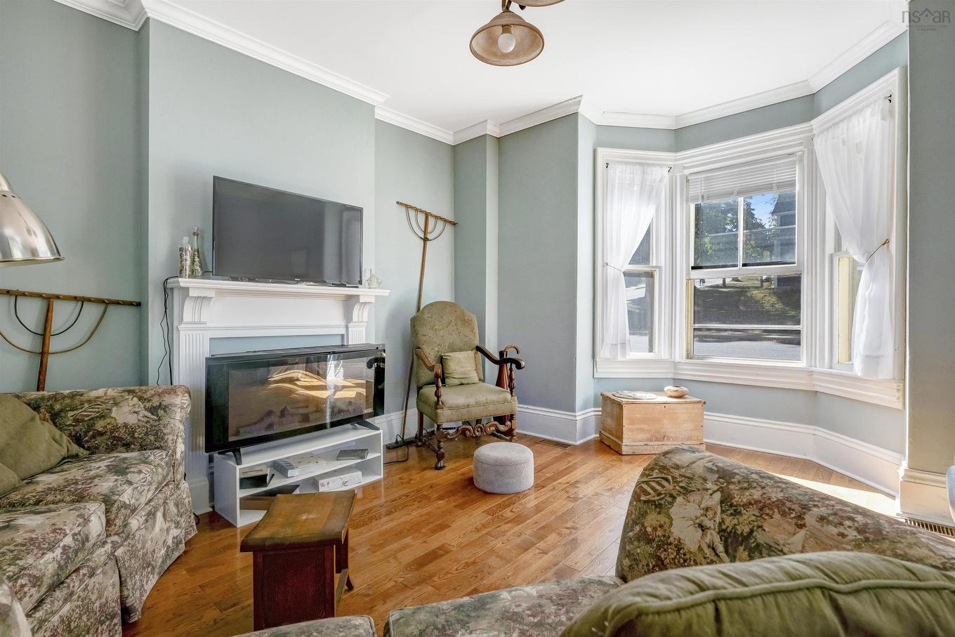 92-94 Pleasant Streets, Bridgewater, NS