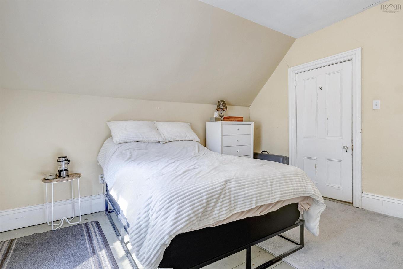 92-94 Pleasant Streets, Bridgewater, NS