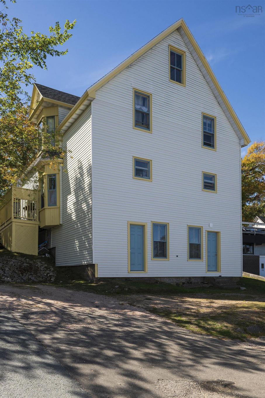 92-94 Pleasant Streets, Bridgewater, NS