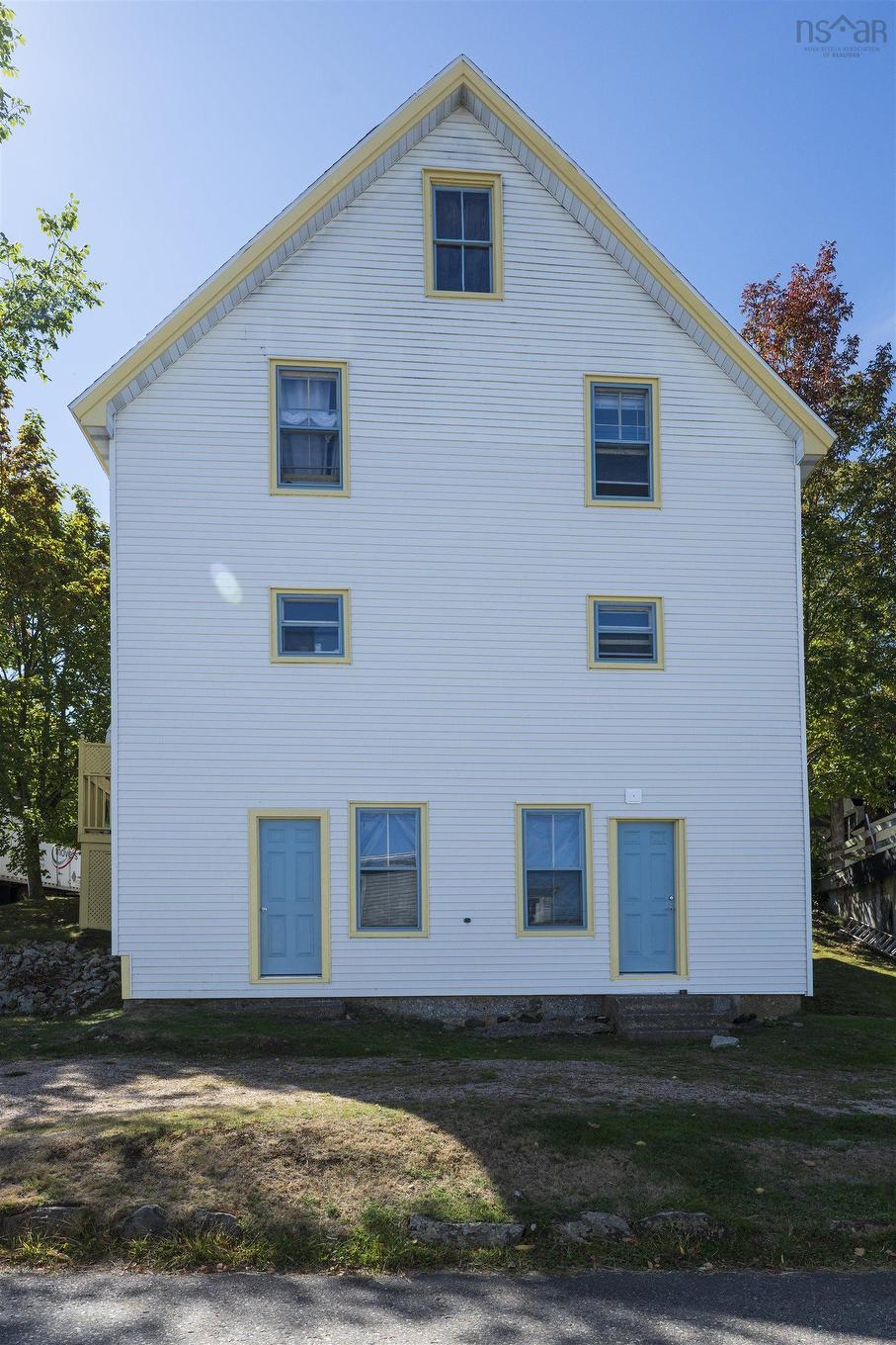 92-94 Pleasant Streets, Bridgewater, NS