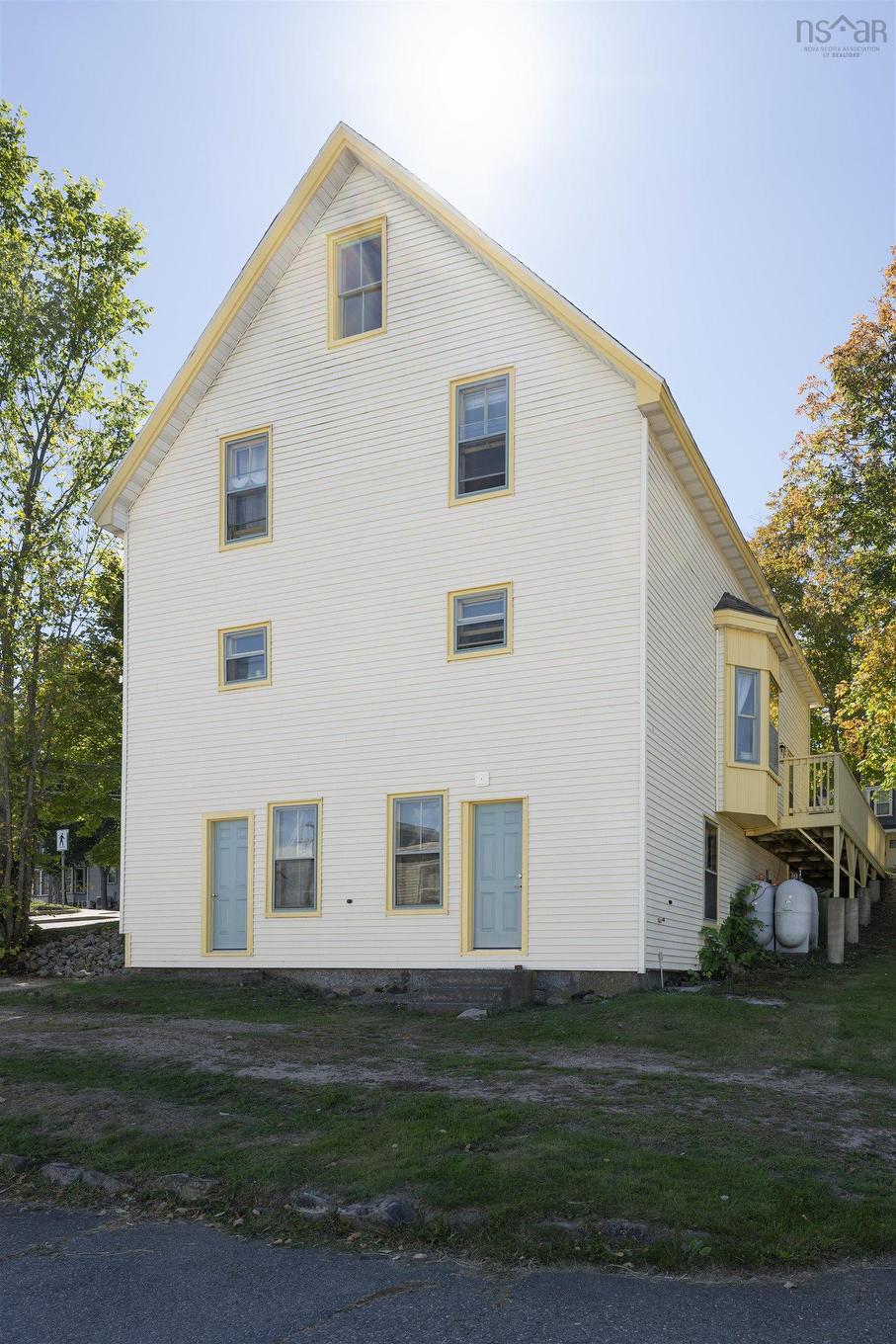 92-94 Pleasant Streets, Bridgewater, NS