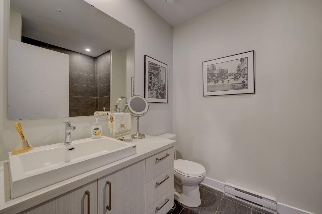 Salle de bains - 403-465 Av. De La Belle-Dame, La Prairie, QC - Indoor Photo Showing Bathroom