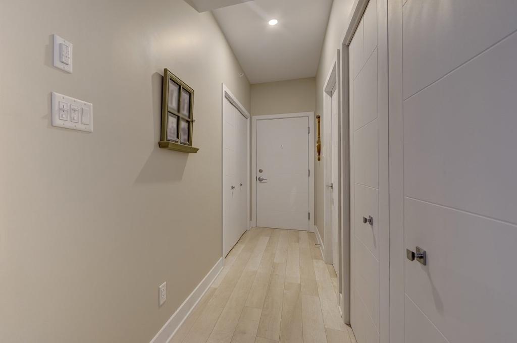 Hall d'entrée/Vestibule - 403-465 Av. De La Belle-Dame, La Prairie, QC - Indoor Photo Showing Other Room