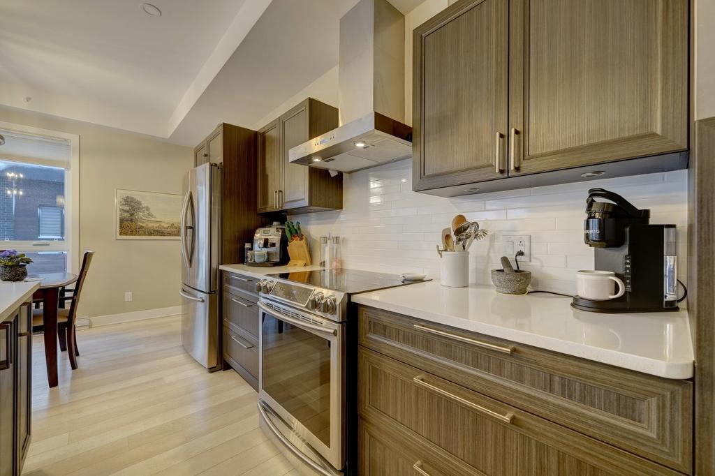 Cuisine - 403-465 Av. De La Belle-Dame, La Prairie, QC - Indoor Photo Showing Kitchen
