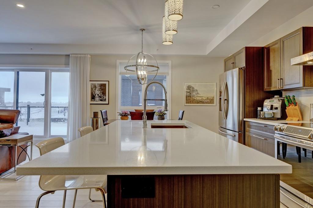 Cuisine - 403-465 Av. De La Belle-Dame, La Prairie, QC - Indoor