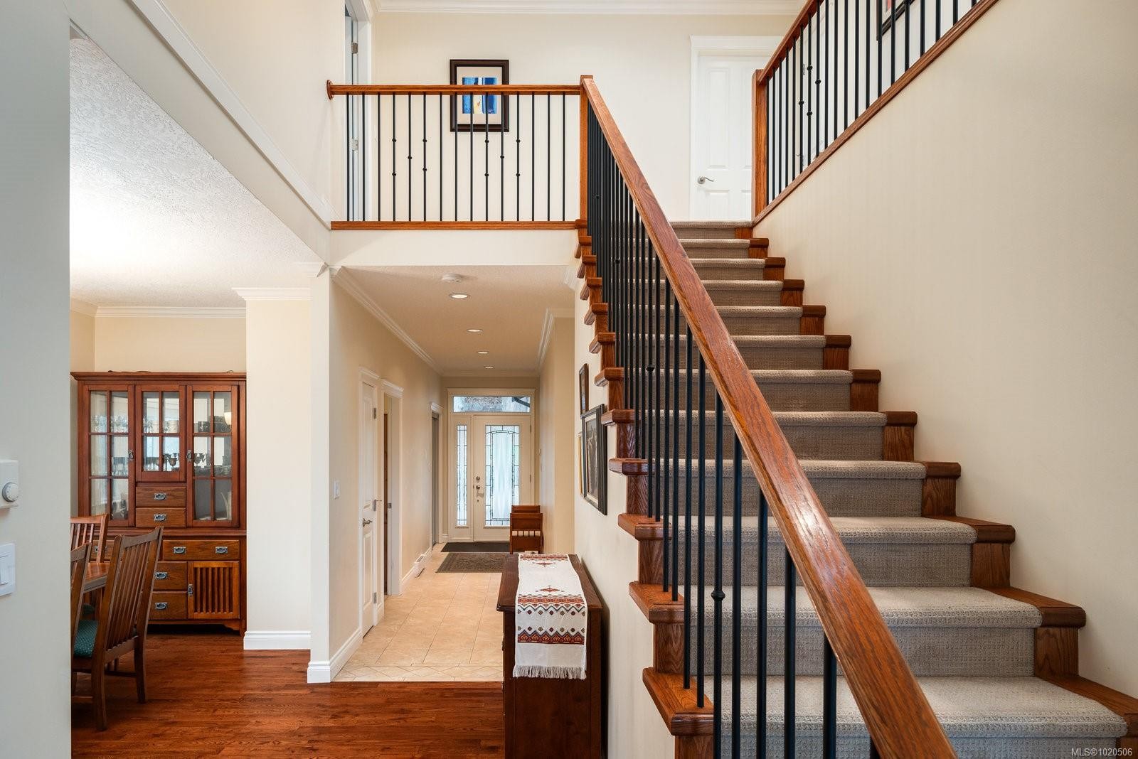 5173 Lochside Dr, Saanich, BC