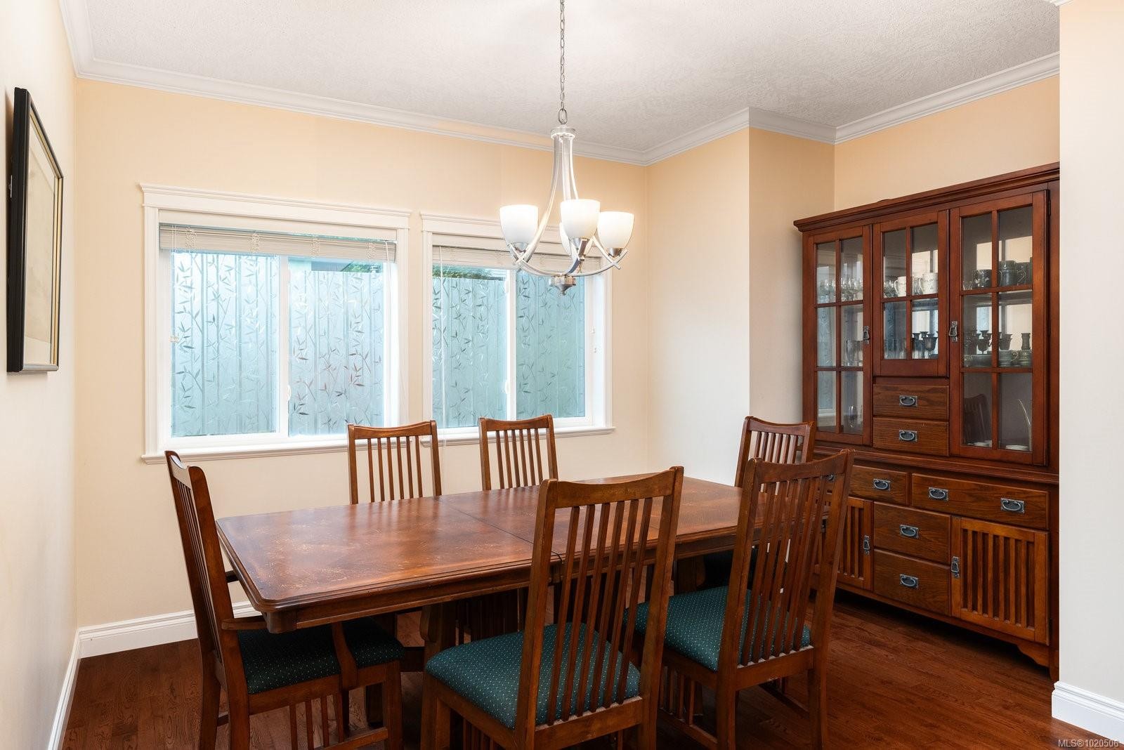 5173 Lochside Dr, Saanich, BC