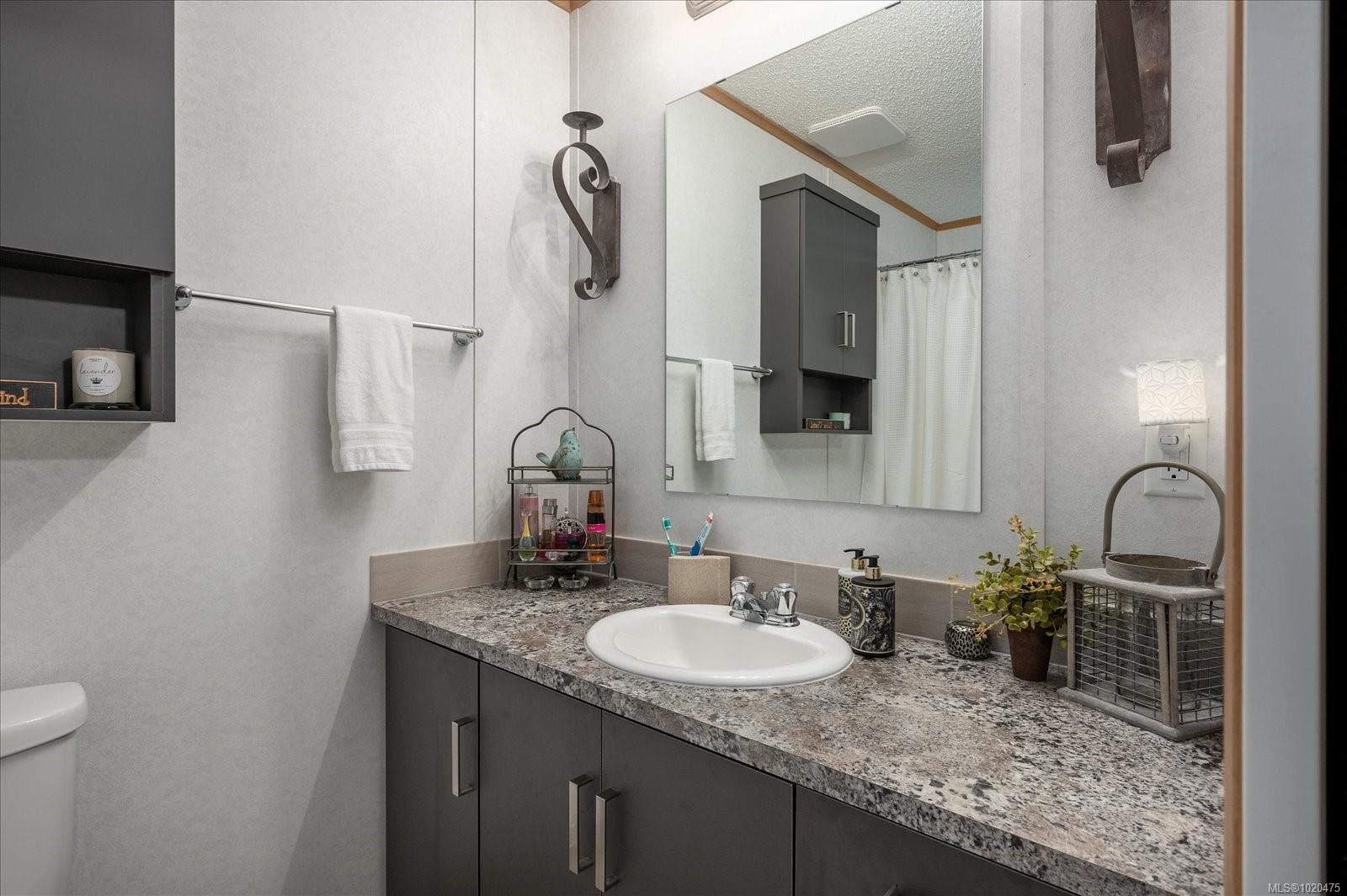 11-6820 Parklands Pl, Lantzville, BC