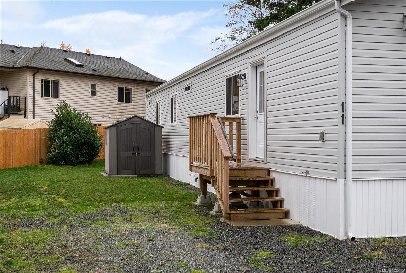 11-6820 Parklands Pl, Lantzville, BC