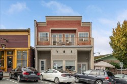 F-16 High St Ladysmith, BC V9G 1B4