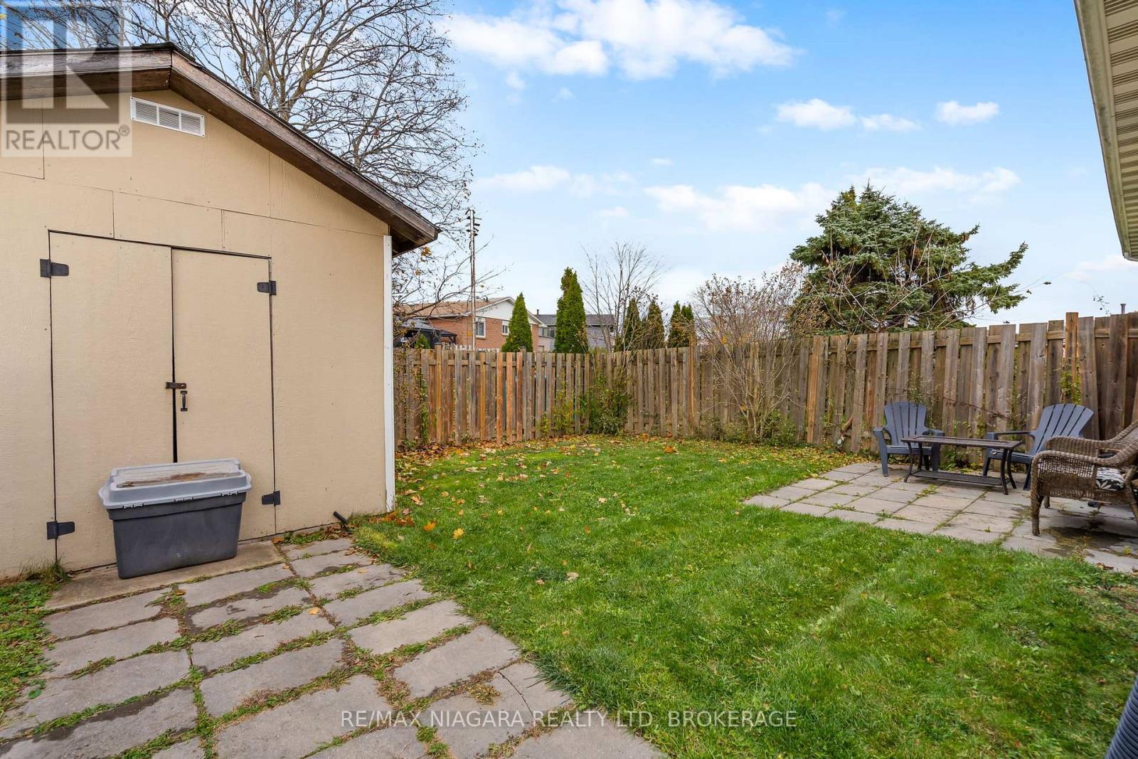 19 Lampman Crescent, Thorold (Confederation Heights), ON - Outdoor