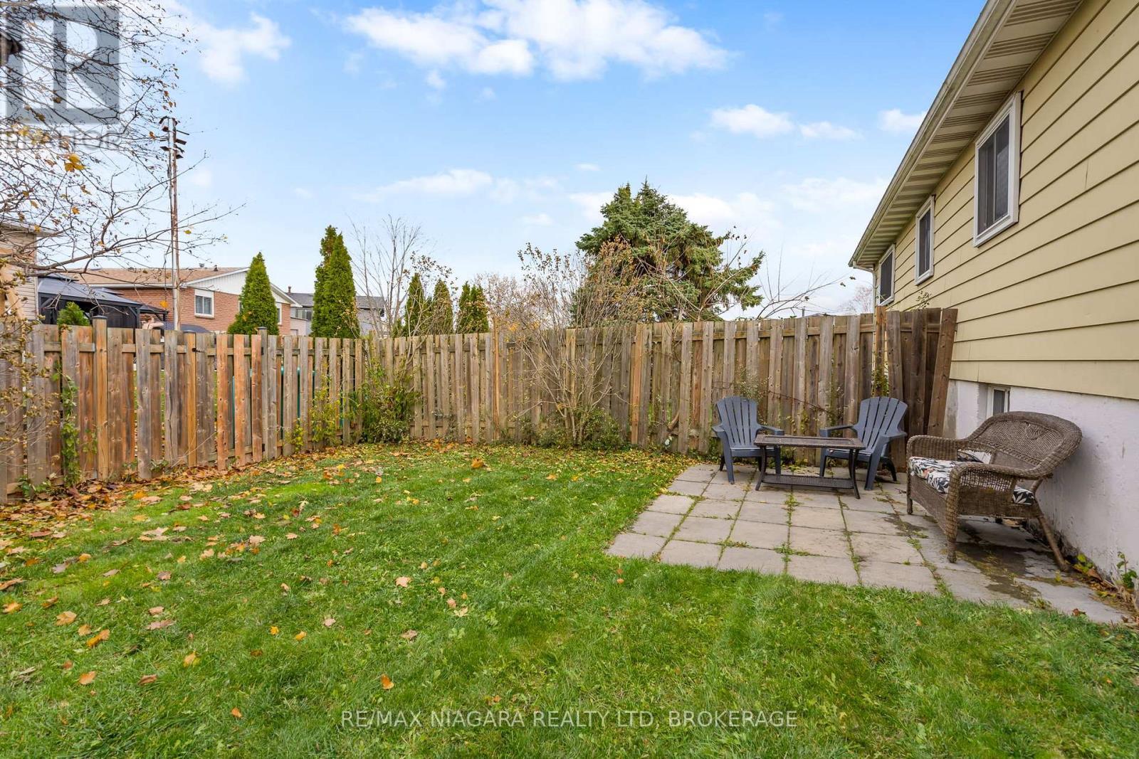 19 Lampman Crescent, Thorold (Confederation Heights), ON - Outdoor