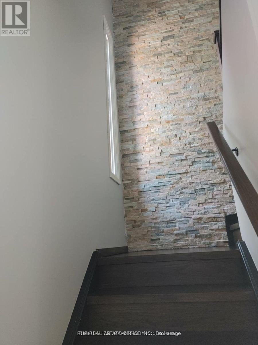 59 Kirby Crescent S, Whitby, ON - Indoor Photo Showing Other Room