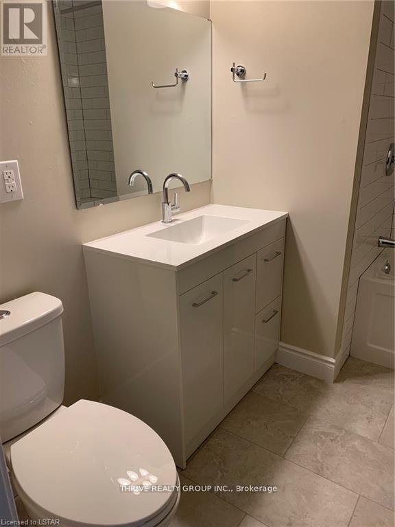 86 - 70 Fiddlers Green Road, London North (North P), ON - Indoor Photo Showing Bathroom