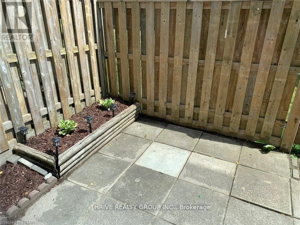 86 - 70 Fiddlers Green Road, London North (North P), ON - Indoor Photo Showing Other Room