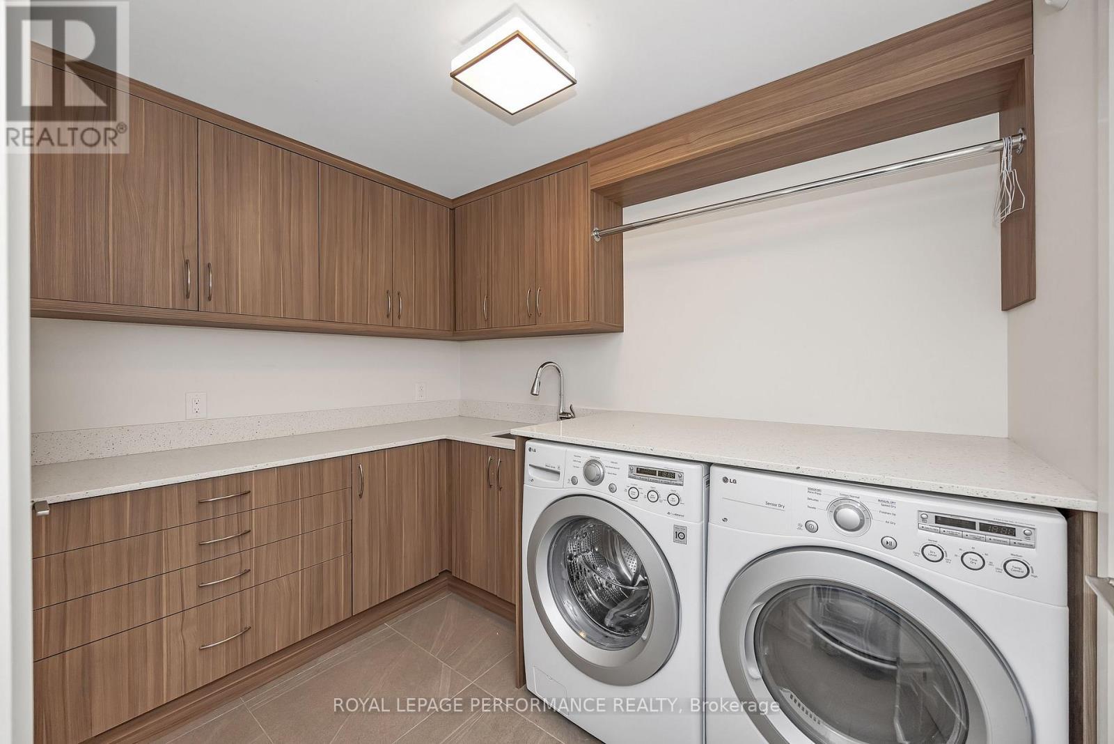 383 Princeton Avenue, Ottawa, ON - Indoor Photo Showing Laundry Room